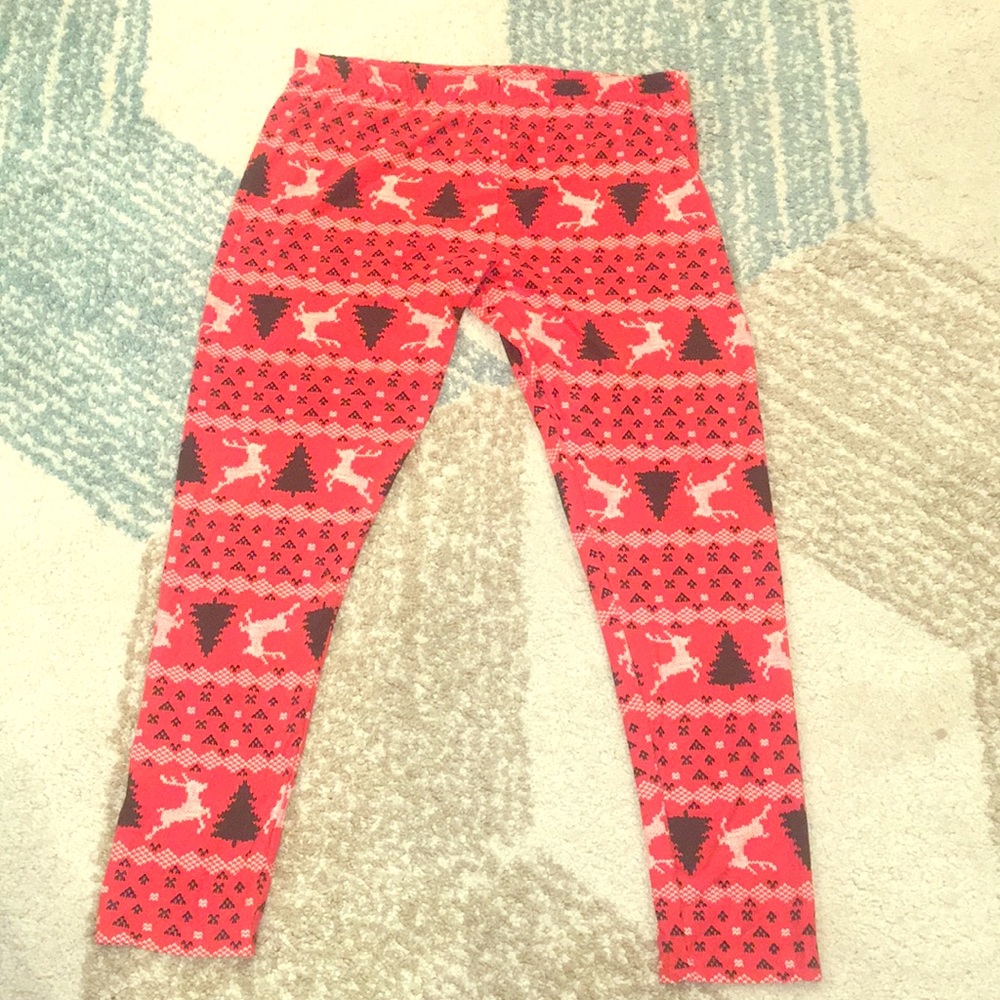 Red leggings with reindeer and Christmas print